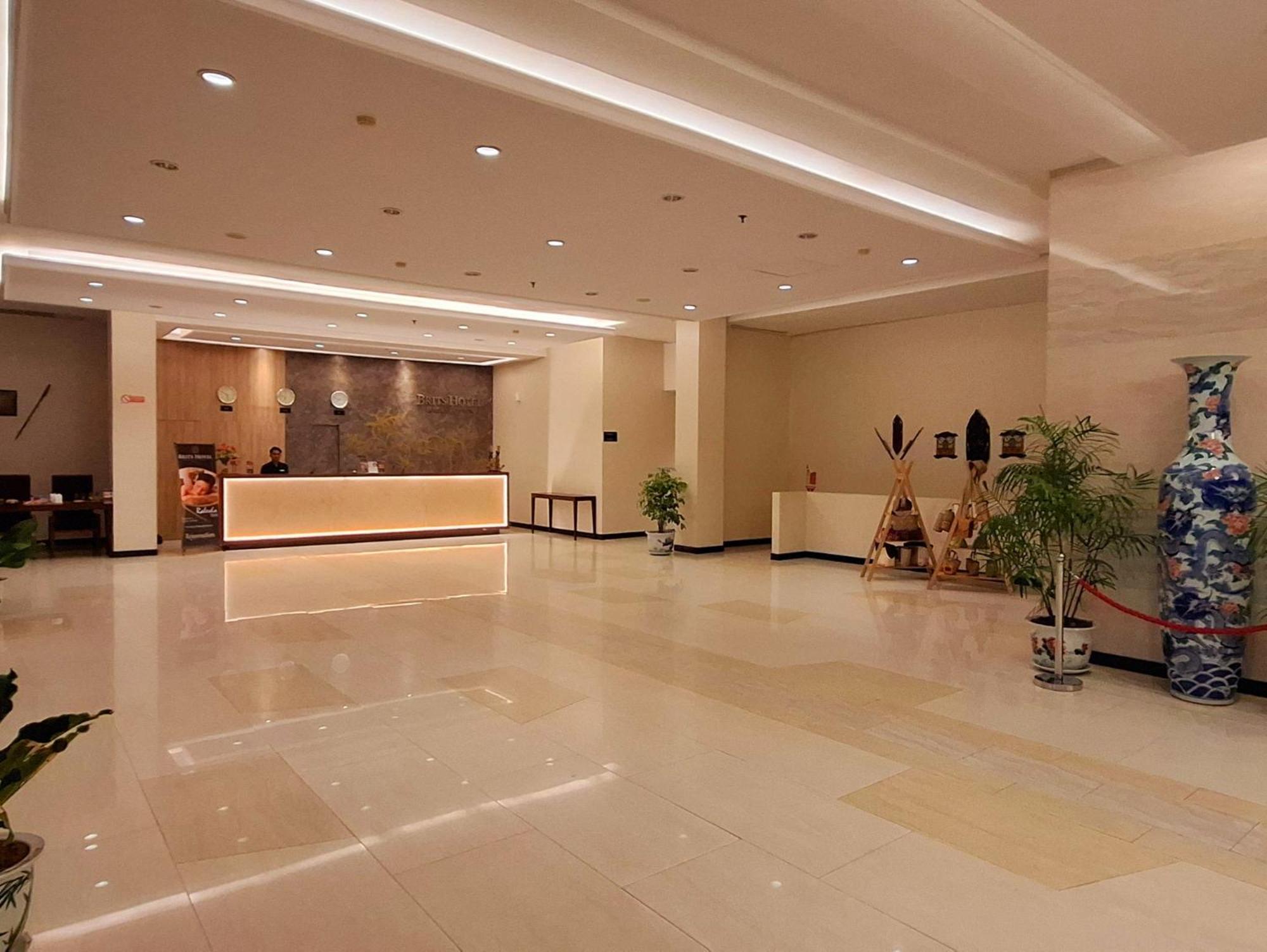 Brits Hotel Pangkalanbuun Exterior foto
